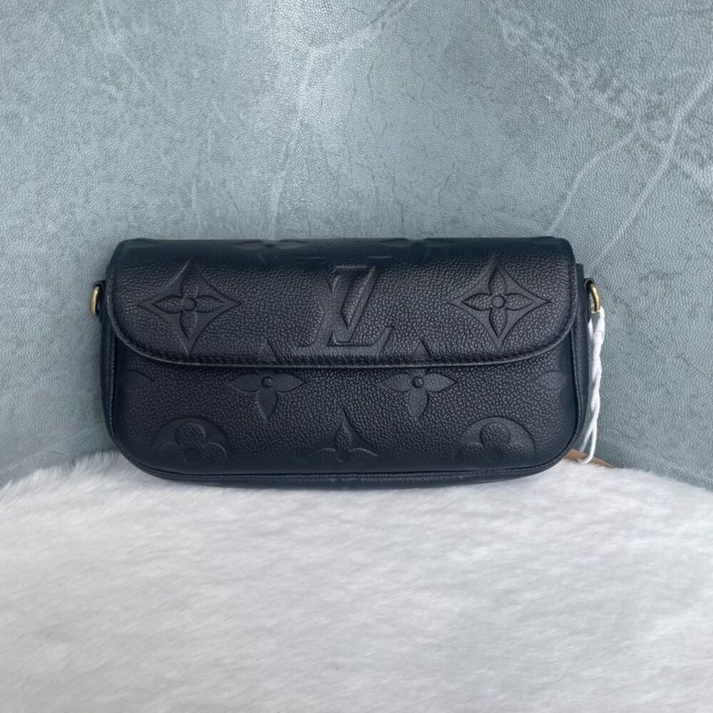 Louis Vuitton Women Pre-Loved Bag Very Good Condition